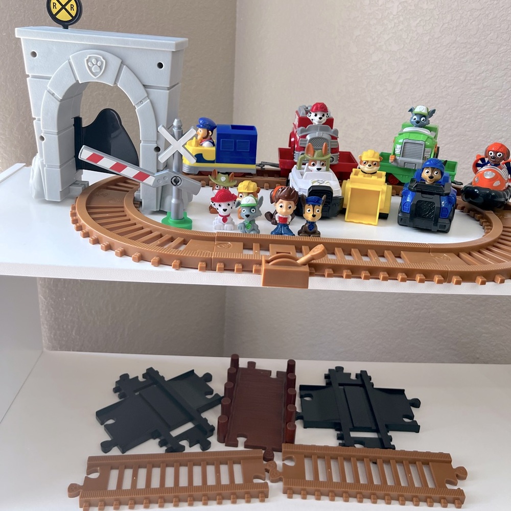 Paw Patrol train set